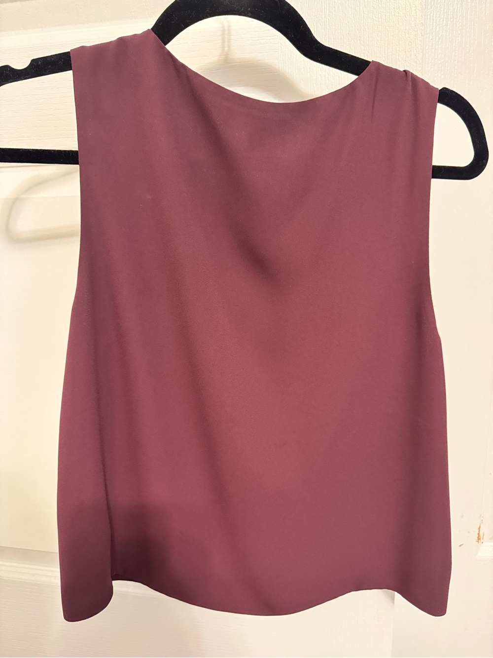 Babaton burgundy V-Neck Sleeveless Camisole - Picture 3 of 3